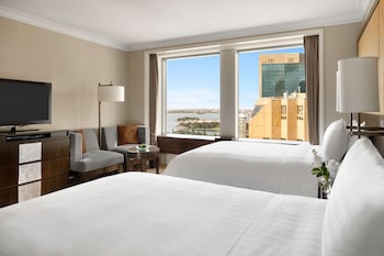 Executive Opera House City 2 Double Beds (High Floor)