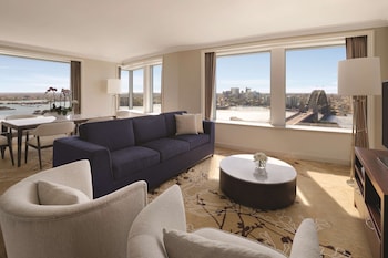 Governor Suite, Club Lounge Access (High Floor)