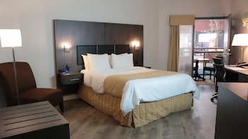 Standard Room, 1 King Bed, Non Smoking, Balcony
