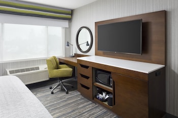 Room, 1 King Bed, Microwave