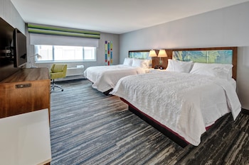 Room, 2 Queen Beds, Microwave