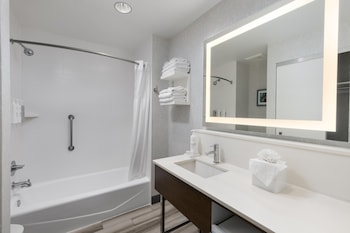 Room, 2 Queen Beds, Hearing Accessible, Microwave (Hearing)