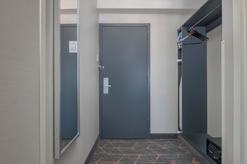 Room, 1 Queen Bed, Accessible (Communications, Mobil)