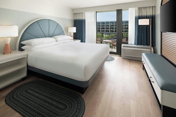 Suite, 1 Bedroom, Pool View