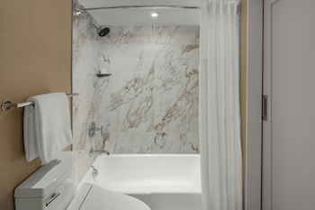Club Room, 1 King Bed