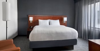 Room, 1 King Bed with Sofa bed, Non Smoking