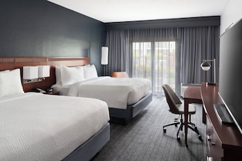 Suite, 2 Double Beds, Non Smoking