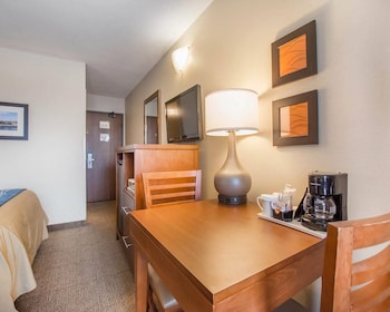 Standard Room, 2 Queen Beds, Non Smoking