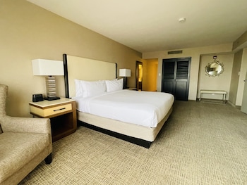 King, Luxury Suite