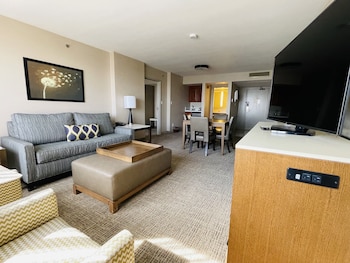 King, Luxury Suite