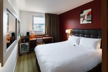 Standard Room, 1 Queen Bed (Top Floor)