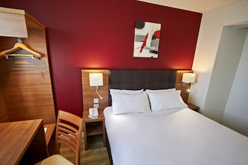 Standard Room, 1 Queen Bed