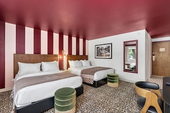 Standard Room, 2 Queen Beds, Non Smoking