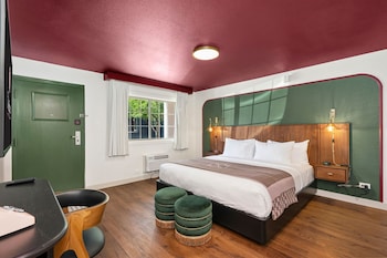 Standard Room, 1 King Bed, Non Smoking