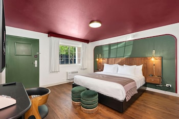 Standard Room, 1 King Bed, Non Smoking