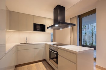 Executive Room, 1 King Bed, Balcony, Annex Building