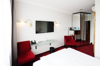 Standard Room, 1 Queen Bed