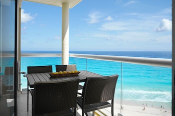 Villa, 1 Bedroom, Balcony (Oceanfront)