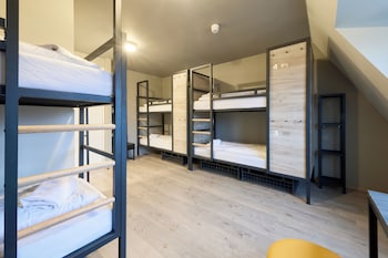 6-Bed Room (Bunk Beds only)