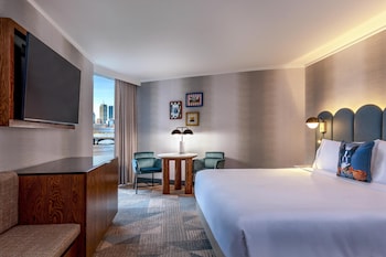 Deluxe Room, 1 King Bed