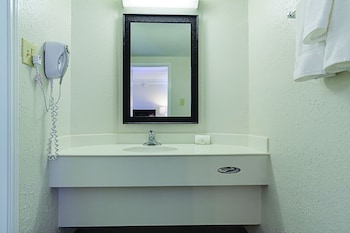 Deluxe Room, 2 Double Beds, Non Smoking (Microwave & Refrigerator)
