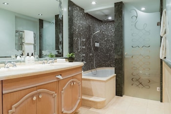 Junior Suite, Lake View (55 m²)