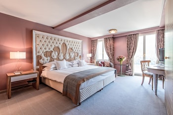 Junior Family Suite, Lake View (80 m²)