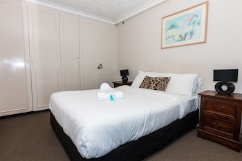 Budget Studio Room (King)