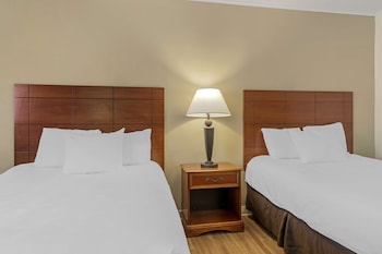 Suite, Multiple Beds, Non Smoking, Kitchenette (Living Room)