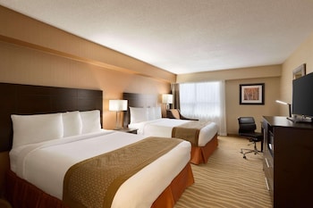 Room, 2 Queen Beds, Non Smoking