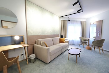 Junior Suite, 1 King Bed with Sofa bed