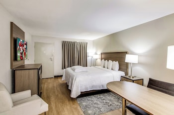 Premium Room, 1 King Bed (Upgraded Bedding & Snack, Smoke Free)