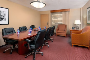 Room, 1 King Bed, Non Smoking (Boardroom)