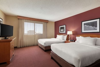 Suite, 2 Double Beds, Accessible, Bathtub (Mobility & Hearing)