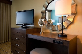 Suite, 1 King Bed with Sofa bed, Microwave (Custom)