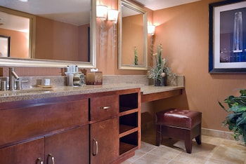 Suite, 1 King Bed with Sofa bed, Jetted Tub