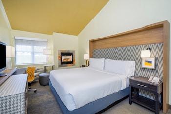 Standard Room, 1 King Bed, Jetted Tub