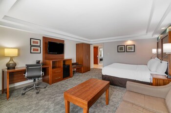 Suite, Multiple Beds, Non Smoking