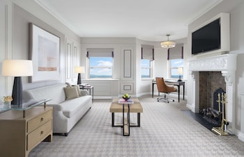 Fairmont Gold King, Signature Suite