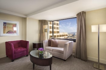 Junior Suite, 1 King Bed with Sofa bed, Bathtub