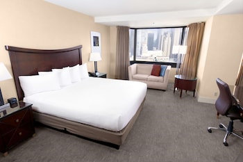 Deluxe Room, 1 King Bed, Corner (Deluxe View)