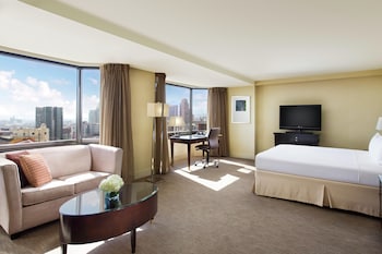 Junior Suite, 1 King Bed with Sofa bed, Bathtub