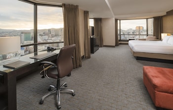 Suite, 1 Bedroom, Bathtub (Sunset Suite)