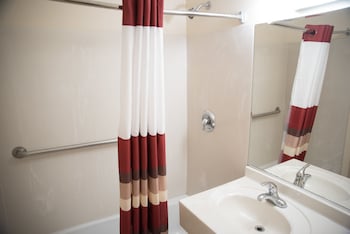 Deluxe Room, 1 Queen Bed, Smoking