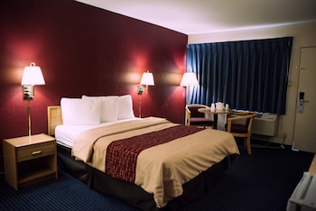 Deluxe Room, 1 Queen Bed, Smoking
