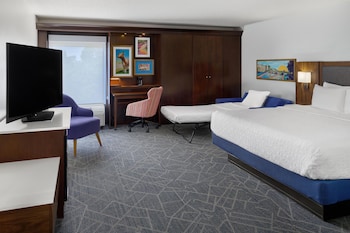 Studio Suite, 1 King Bed with Sofa bed, Microwave