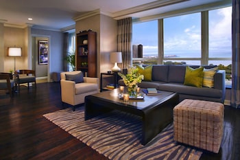 Luxury Suite, 1 King Bed