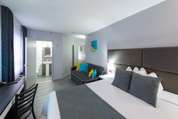 Room, 1 Queen Bed with Sofa bed, Non Smoking