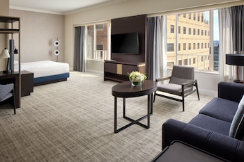 Deluxe Room, 1 King Bed with Sofa bed