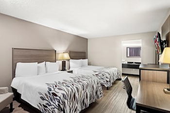 Deluxe Room, 2 Double Beds, Non Smoking, Poolside